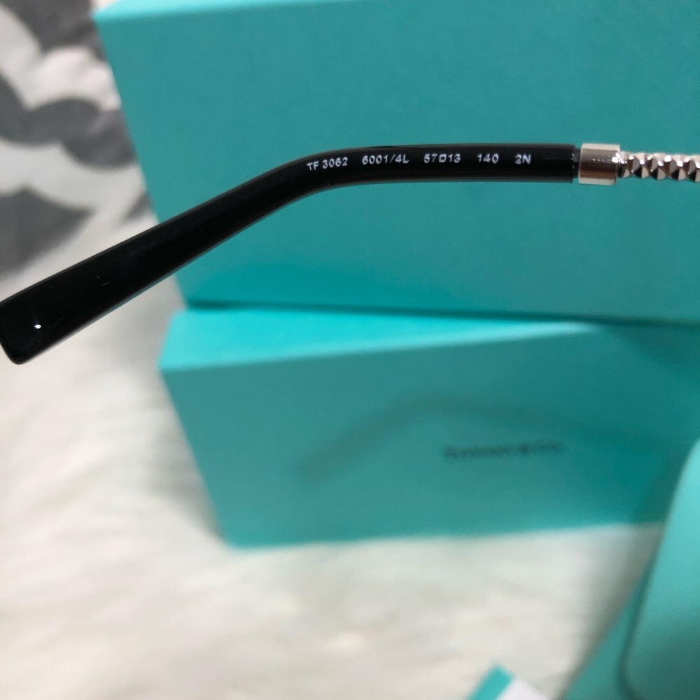 Tiffany Aviator Sunglasses - Picture 9 of 12